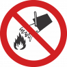 Interdiction d´éteindre avec de l´eau